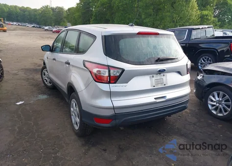 2018 Ford Escape S z USA, uszkodzony, nr VIN 1FMCU0F7XJUA78863